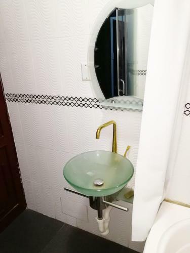 Maxy's Inn Hotel & Suite