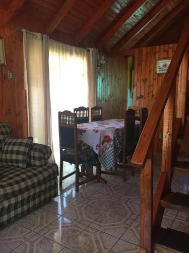 Hotel Caba�as Las Palmeras 1 C�huil