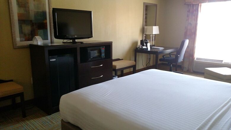 Holiday Inn Express Hotel & Suites Perry