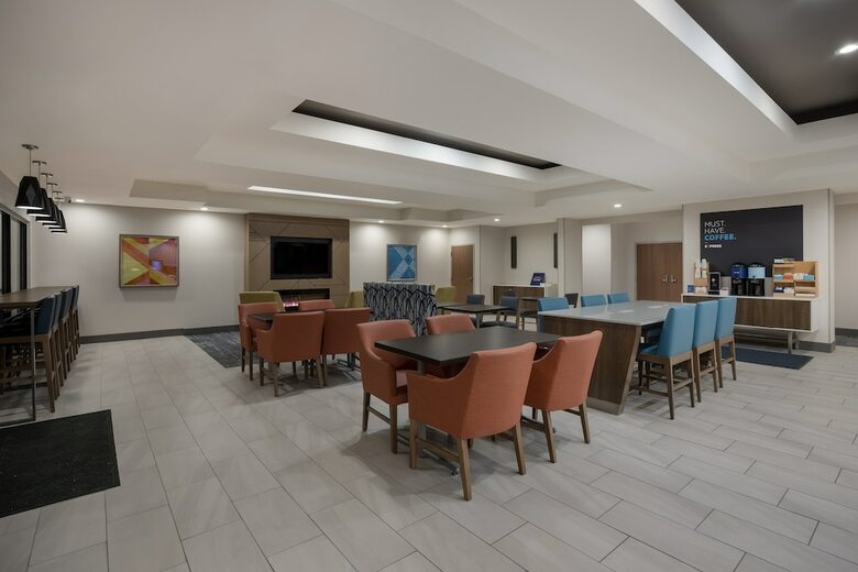 Holiday Inn Express Hotel & Suites Perry