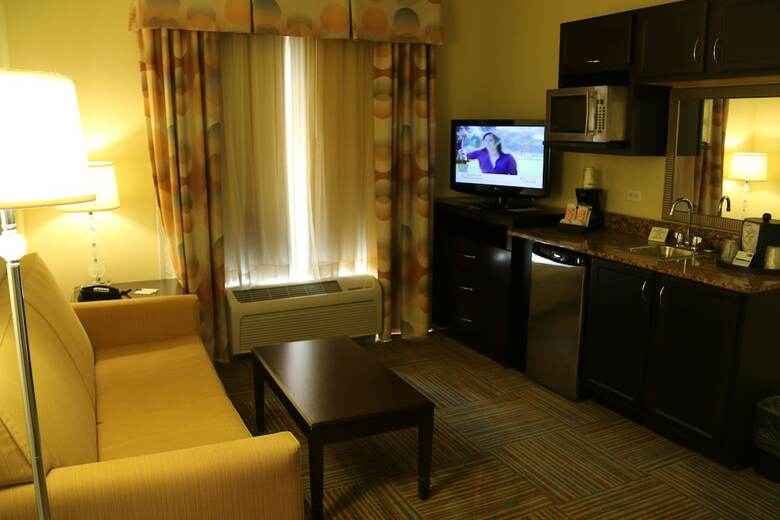 Holiday Inn Express Hotel & Suites Perry