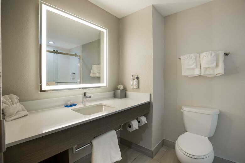 Holiday Inn Express Hotel & Suites Perry