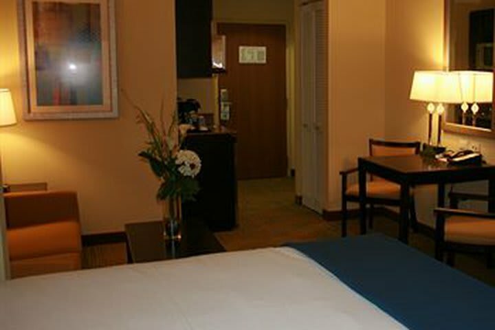 Holiday Inn Express Hotel & Suites Perry