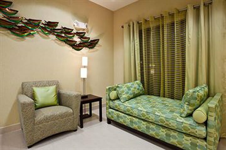 Holiday Inn Express Hotel & Suites Perry