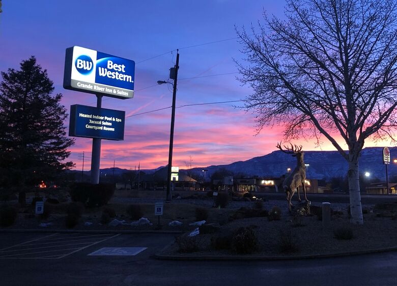 Hotel Best Western Grand River Inn