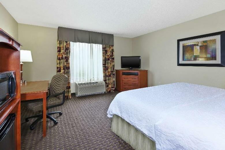 Hotel Hampton Inn & Suites Grand Rapids-airport 28th St