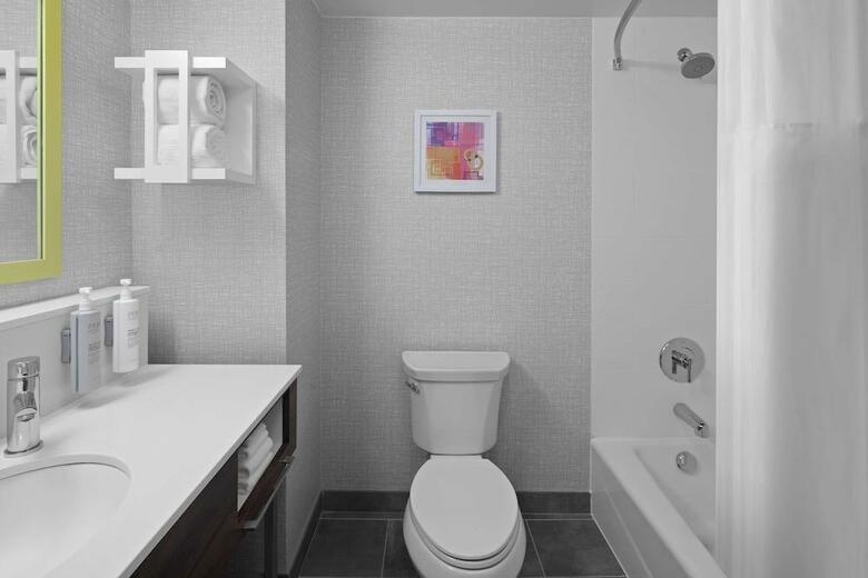 Hotel Hampton Inn & Suites Grand Rapids-airport 28th St