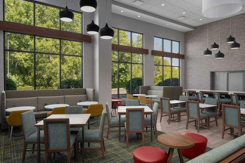 Hotel Hampton Inn & Suites Grand Rapids-airport 28th St