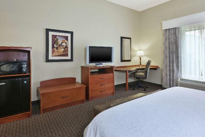 Hotel Hampton Inn & Suites Grand Rapids-airport 28th St