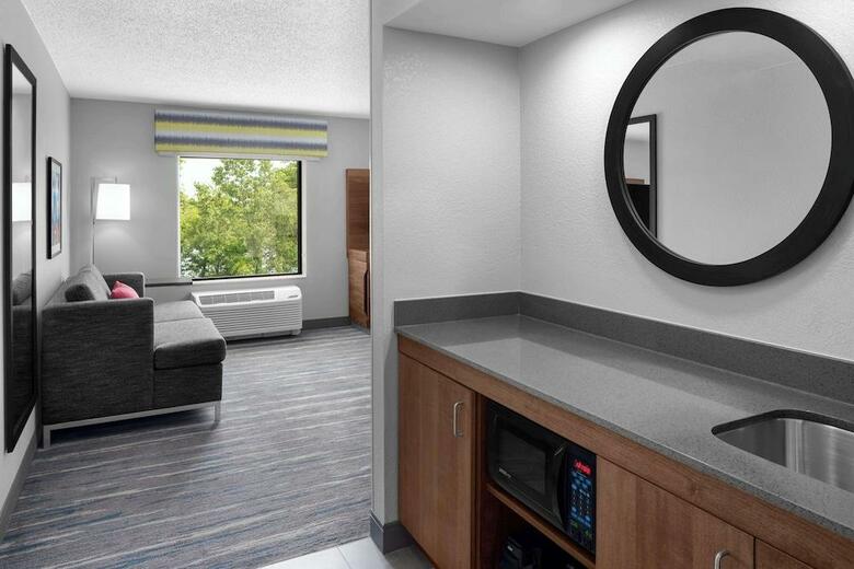 Hotel Hampton Inn & Suites Grand Rapids-airport 28th St