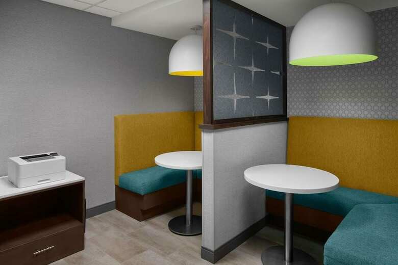 Hotel Hampton Inn & Suites Grand Rapids-airport 28th St