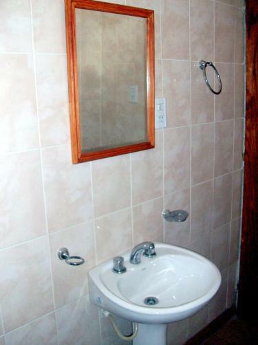 Albergue Hostal Portal Del Valle