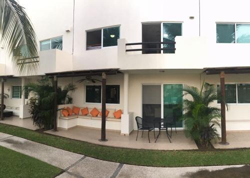 Villa En Zona Diamante