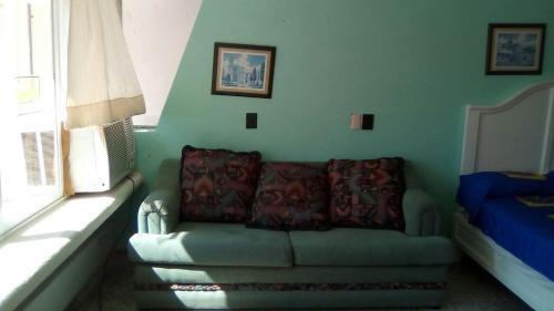 Hotel Torres Gemelas (omega)