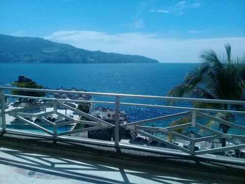 Hotel Torres Gemelas (omega)