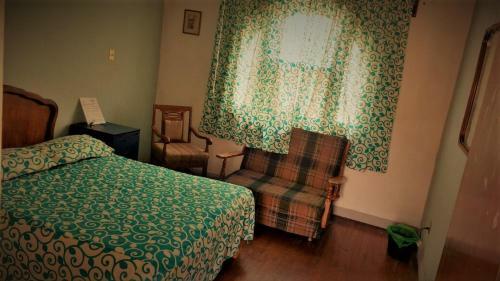 Hostal La Decima Guest House