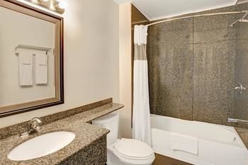 Hotel Howard Johnson Inn Gananoque