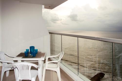 Apartamento Modern 2 Bedroom Beachfront Condo