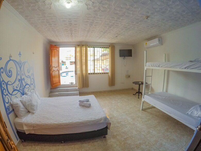 Wonderland Hostel By Gb Collection