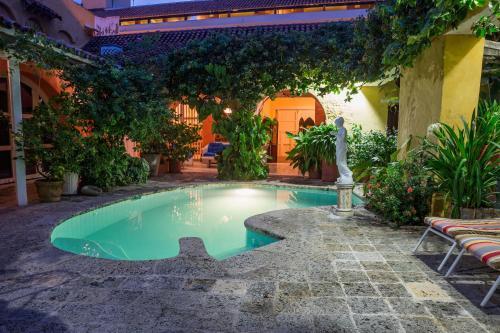 Charming Old City 4 Bedroom Chateau