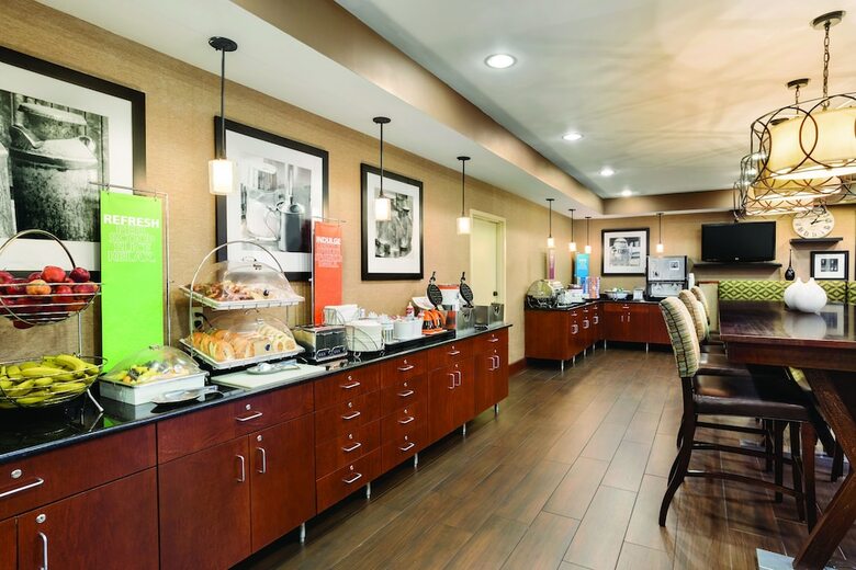 Hotel Hampton Inn Wichita-east