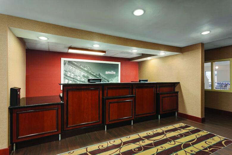 Hotel Hampton Inn Wichita-east