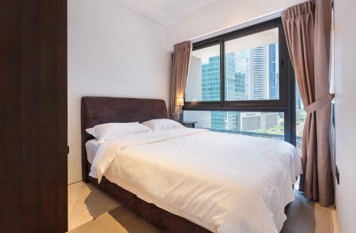 Marina Bay Area Balcony Apartment