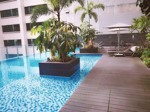Marina Bay Area Balcony Apartment