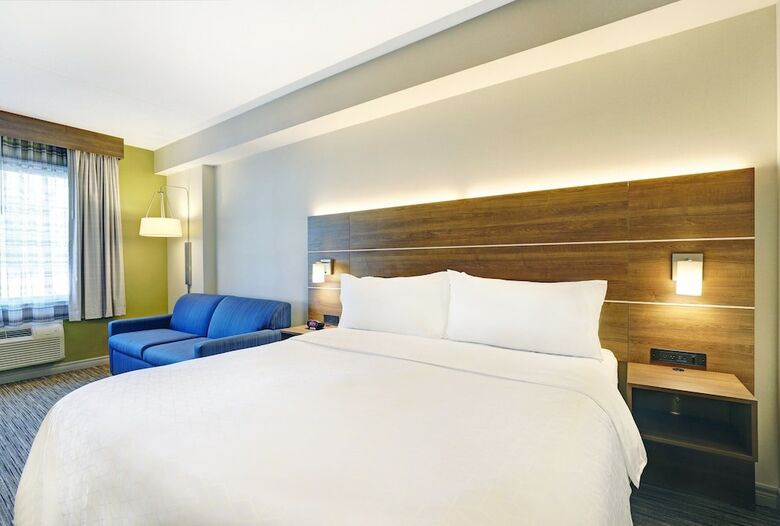 Hotel Holiday Inn Express Whitby Oshawa
