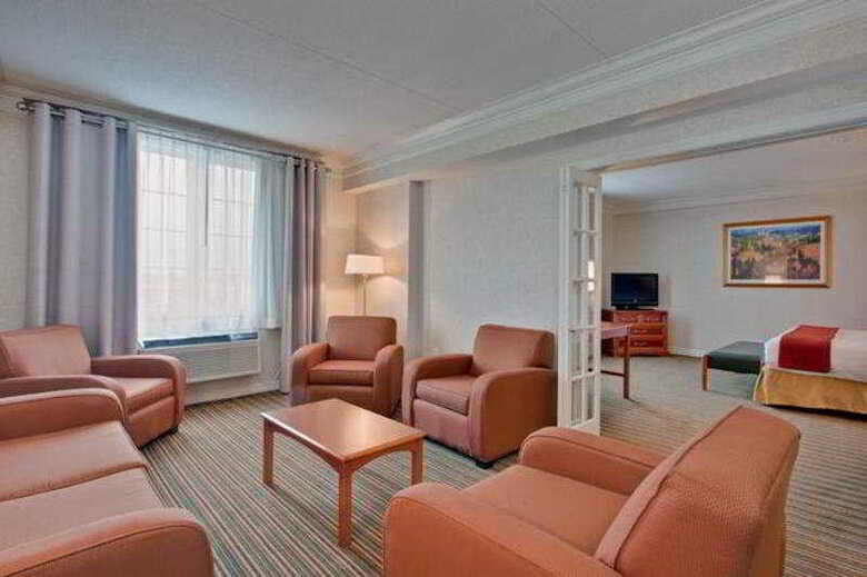 Hotel Holiday Inn Express Whitby Oshawa