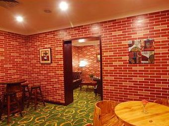 Poly White Rose Hotel