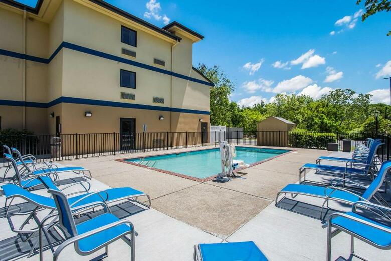 Hotel Ramada Franklin Tn