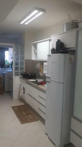Apartamento Balne�rio Cambori� 50m Da Praia