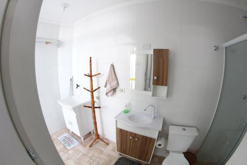 Apartamento Quitinete Com Garagem 4p