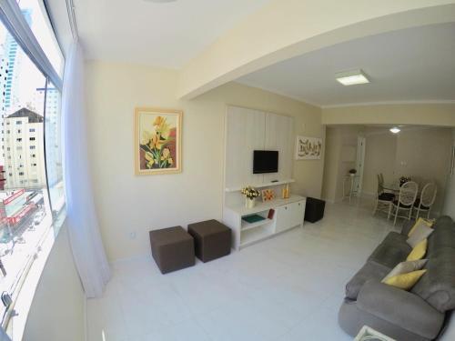 Apartamento De 2 Quartos Quadra Mar