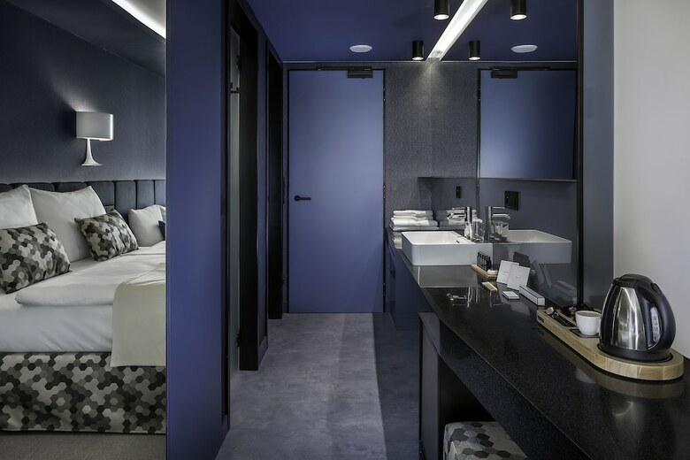 Urban Creme Hotel