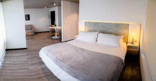Hotel Hub Aparts & Suites