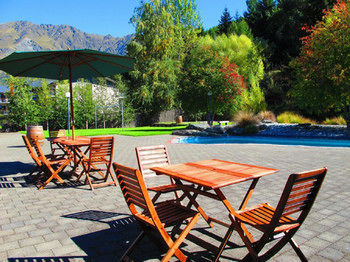 Coronet Peak Hotel