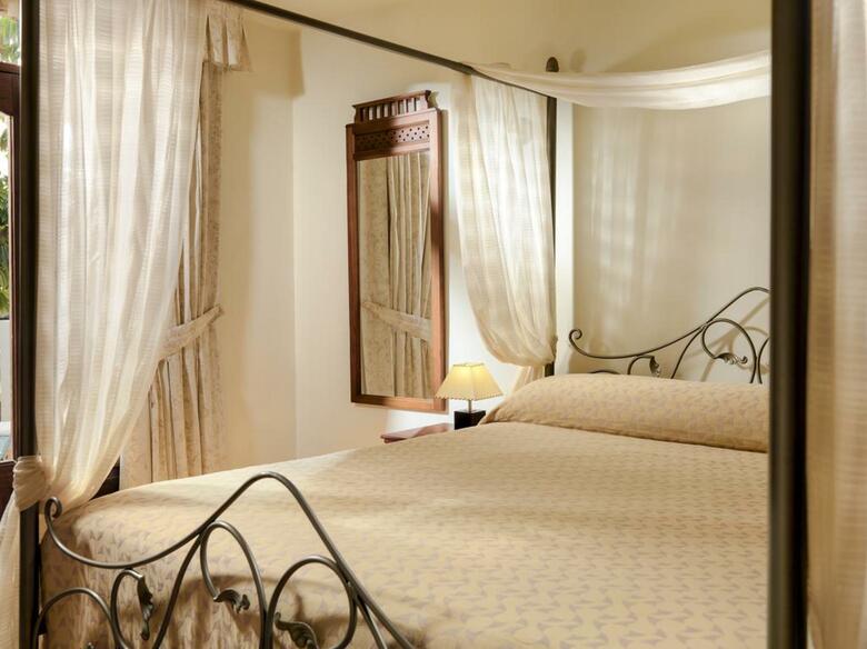 Hotel Regency Country Club