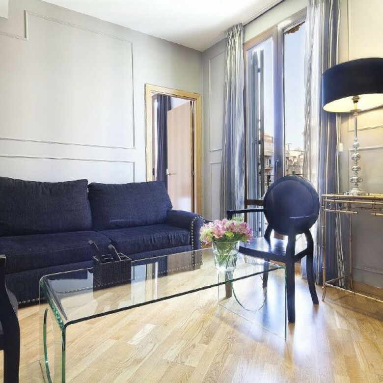 Apartamentos Splendom Suites