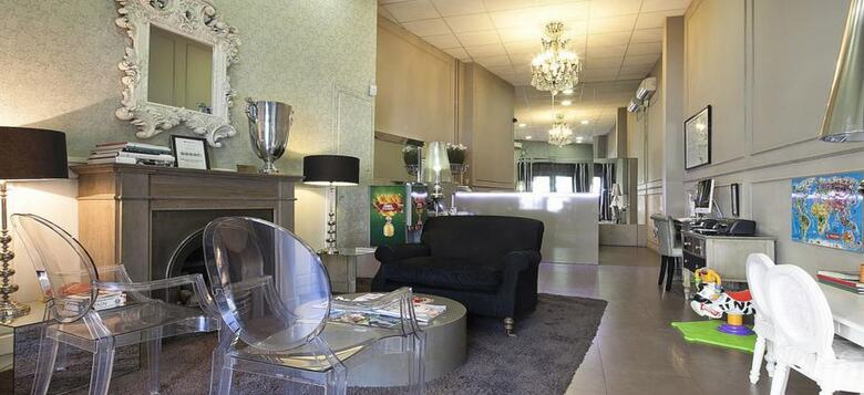 Apartamentos Splendom Suites
