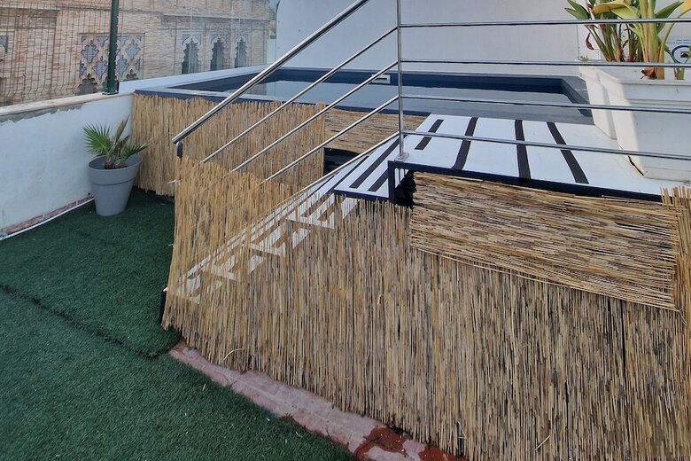 Hotel Y Apartamentos Do�a Lola