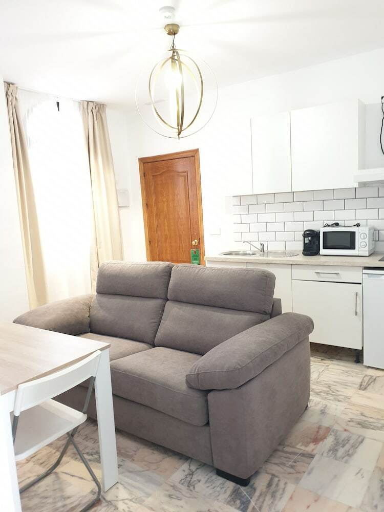 Hotel Y Apartamentos Do�a Lola