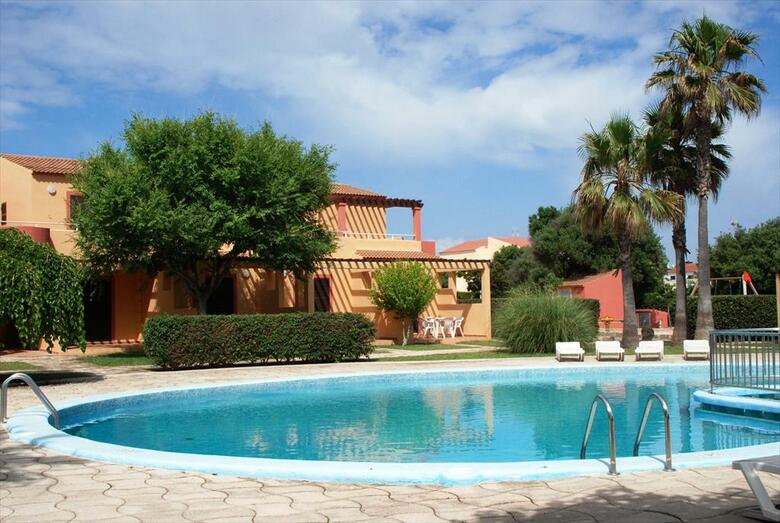 Apartamentos Ses Anneres