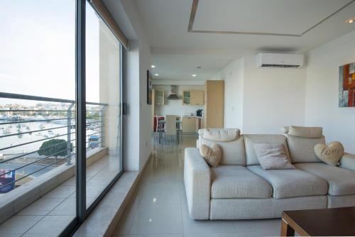 Seafront Sliema Luxurious Modern Apartment