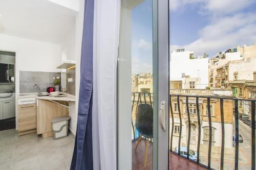 Studio Apartments, Theoria Travel