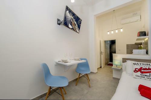 Studio Apartments, Theoria Travel