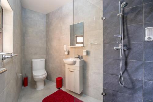 Studio Apartments, Theoria Travel
