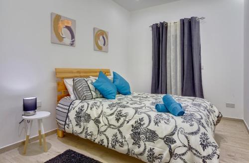 Luxury 3br Apartment With Marina Views