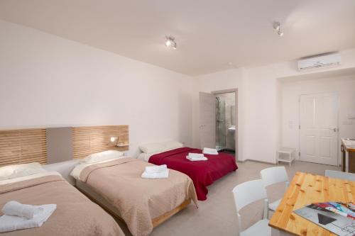 Hostal Island Guesthouse